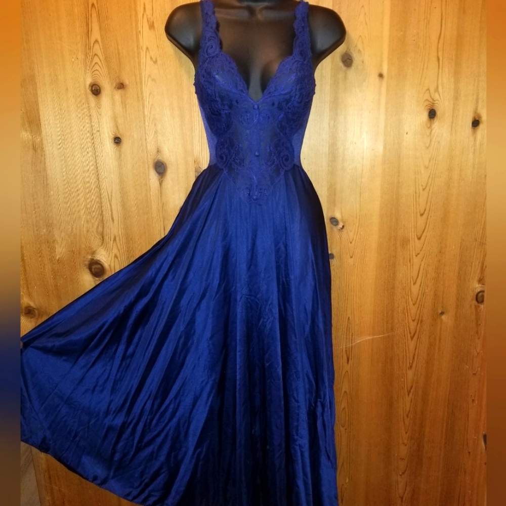 Olga nightgown